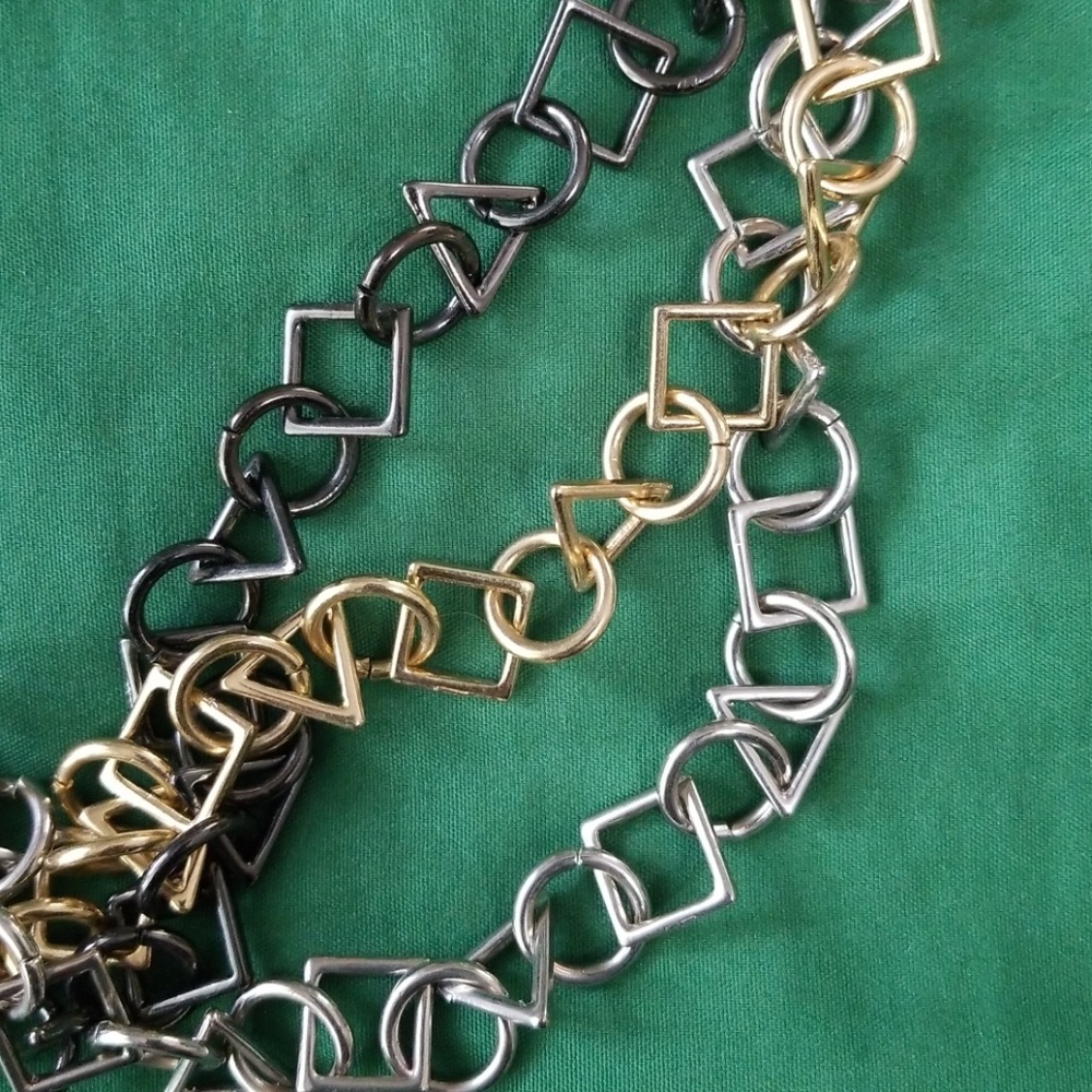 Tri-Stranded Chain Necklace - Picture 2 of 4